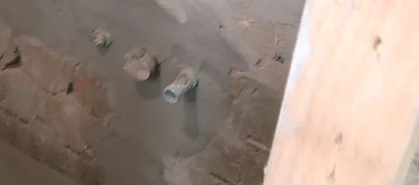 Ovisno o starosti objekta, vodovodni sustav koji zamjenjujete može biti od različitih materijala (pocinčane, bakrene ili plastične cijevi).