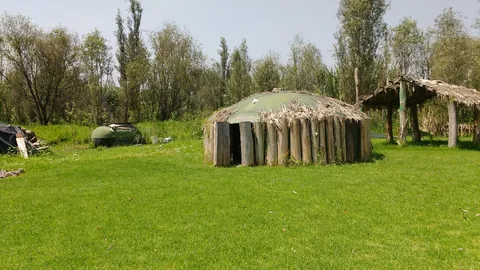 Tradicionalni temazcal na otoku u Xochimilcu u Meksiku